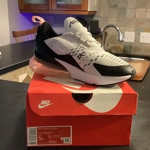 These are brand new Nike Air Max 270’s
